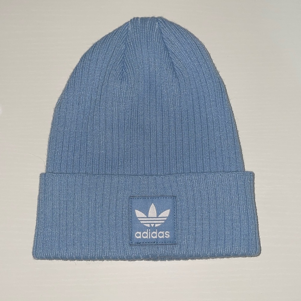 Baby Blue kid’s Adidas beanie. Size Small.